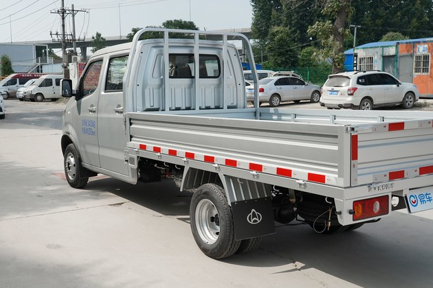 多拉快跑 只需5万助你致富起步 解读长安凯程神骐t30-新浪汽车