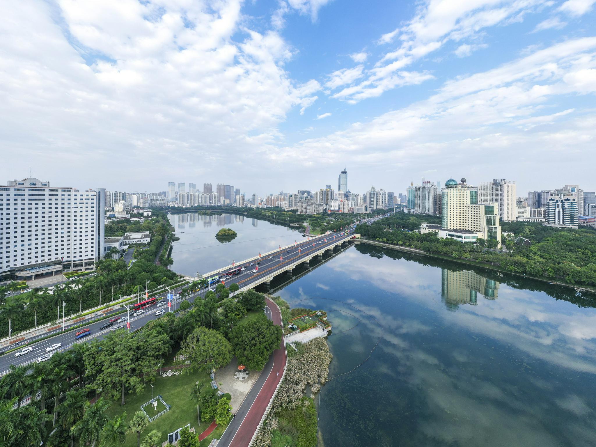 "绿城"景色美|南湖|南宁市_新浪新闻