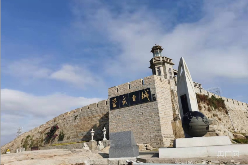 福建惠安县崇武镇是国家4a级风景名胜区所在地,石雕之乡和历史文化