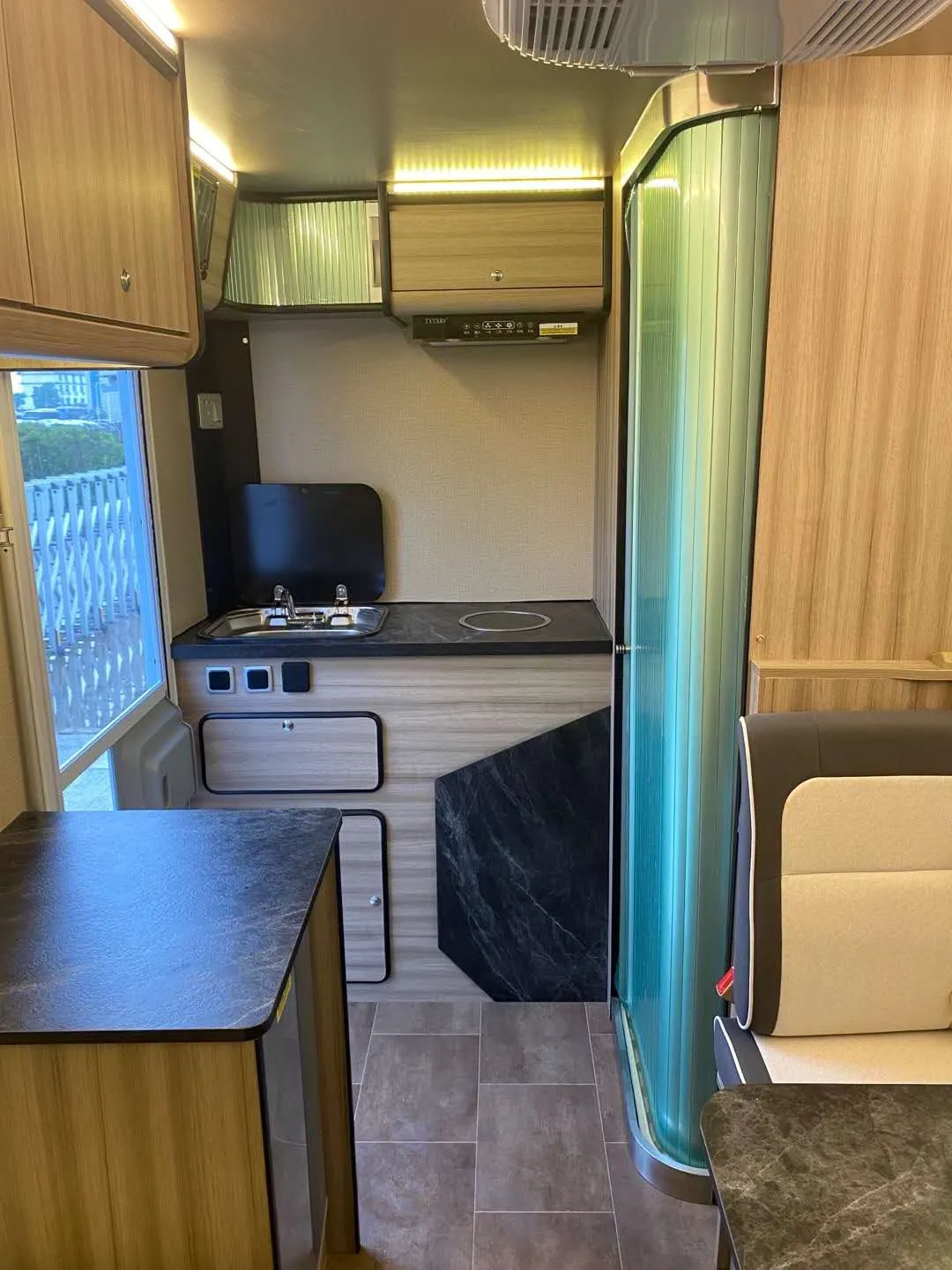 进化从未停止江铃高原雪豹越野房车