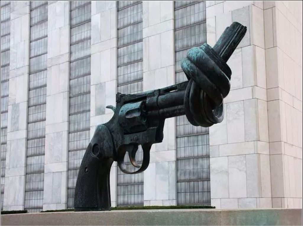 我国是禁枪国家除了军队和警察外还有三种人可以合法配发枪支