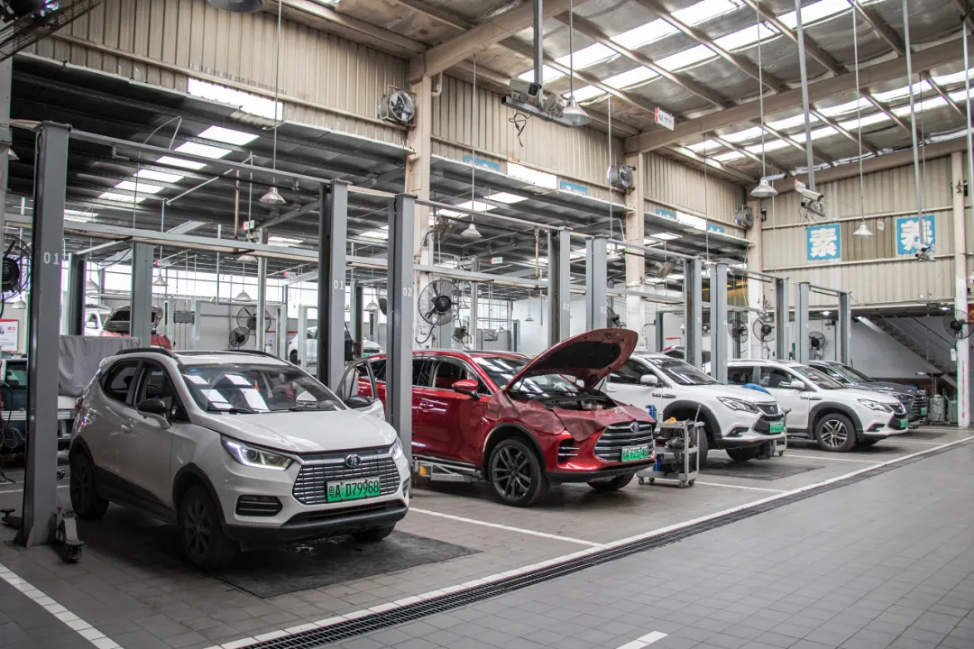 赞沉浸式体验比亚迪4s店一站式服务真没让车主失望