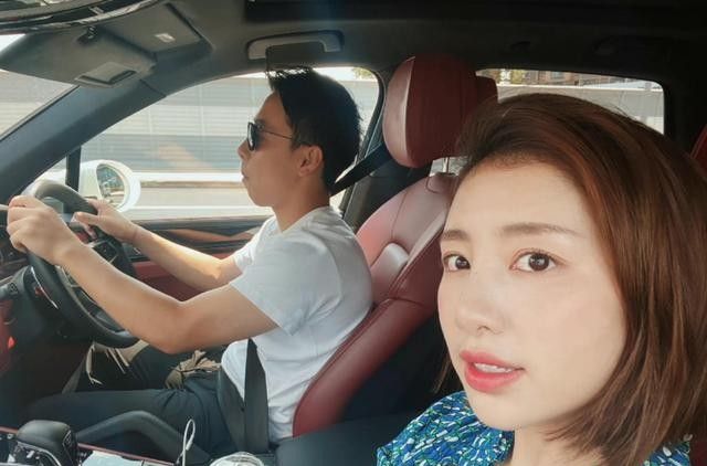 豪车卡宴装满鲜花,妻子二胎仍似少女|社交媒体|邹凯|周捷_新浪新闻