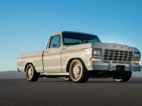 福特为f-100 eluminator概念皮卡加电,电动车市再刮复古风潮