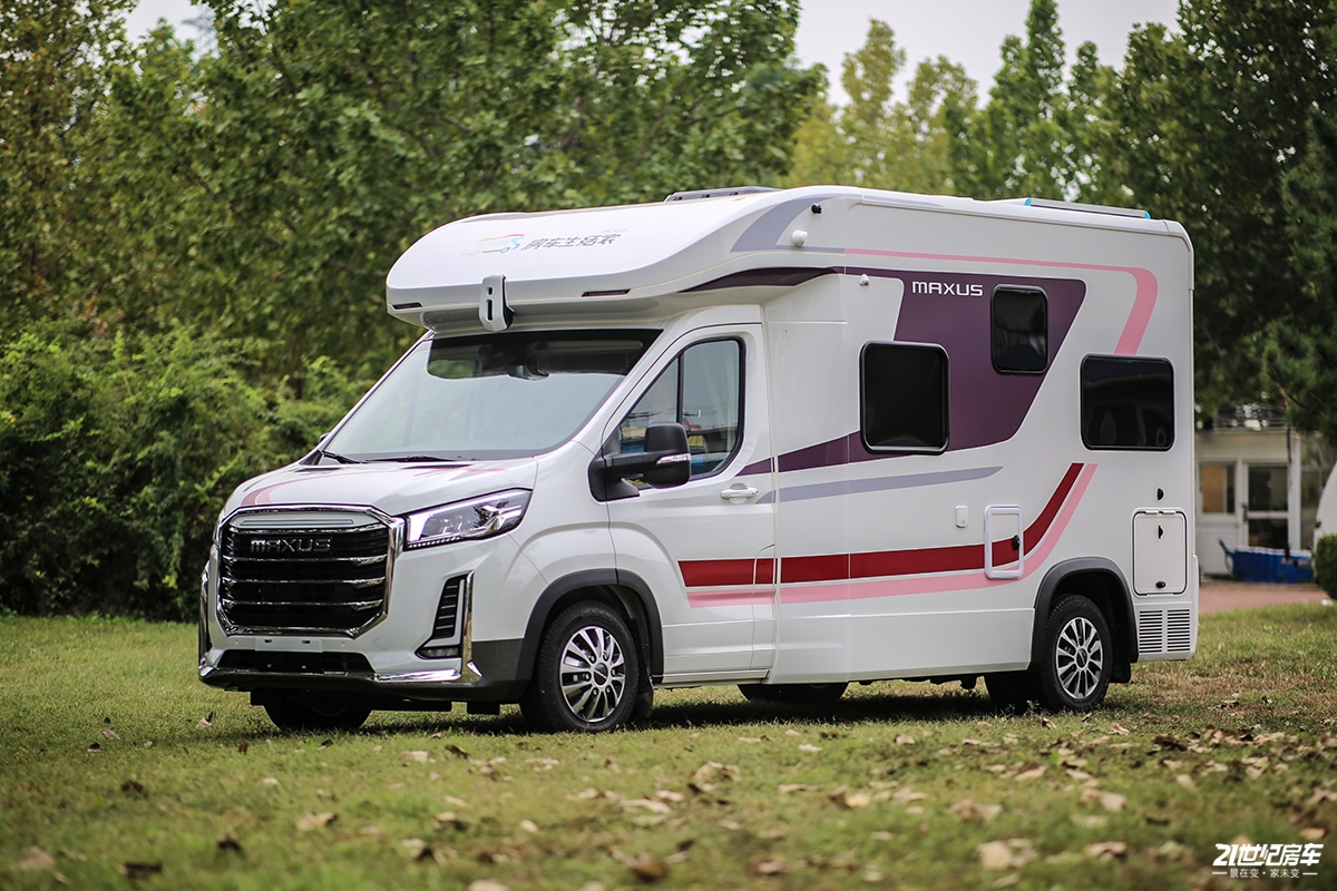 把中国房车行业20多年的货车操控提升到了更为高阶的乘用级驾控