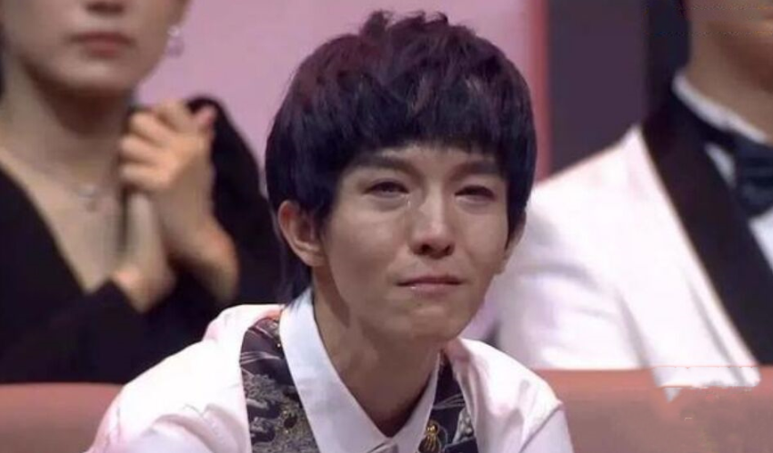 “抄袭大王”郭敬明,走到今天的结局,只能怪他自己休闲区蓝鸢梦想 - Www.slyday.coM “抄袭大王”郭敬明,走到今天的结局,只能怪他自己休闲区蓝鸢梦想 - Www.slyday.coM