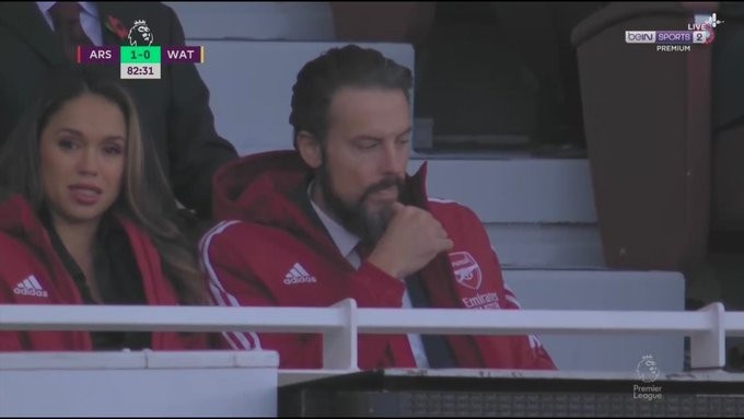 阿森纳击败沃特福德取10场不败小克伦克在现场观战