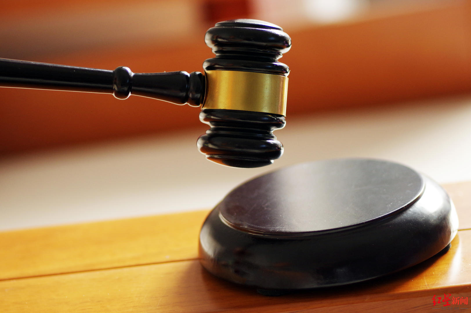 离婚一年多后发现6岁女儿非亲生，男子起诉前妻索赔25万，法院判返还他3万休闲区蓝鸢梦想 - Www.slyday.coM