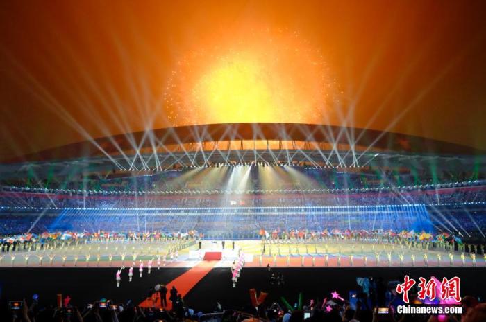 资料图：2014年8月28日，第二届夏季青年奥林匹克运动会在南京闭幕。中新社发 侯宇 摄