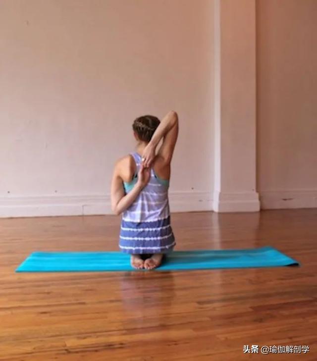 8个私教老师最爱的瑜伽理疗体式深度放松肩背