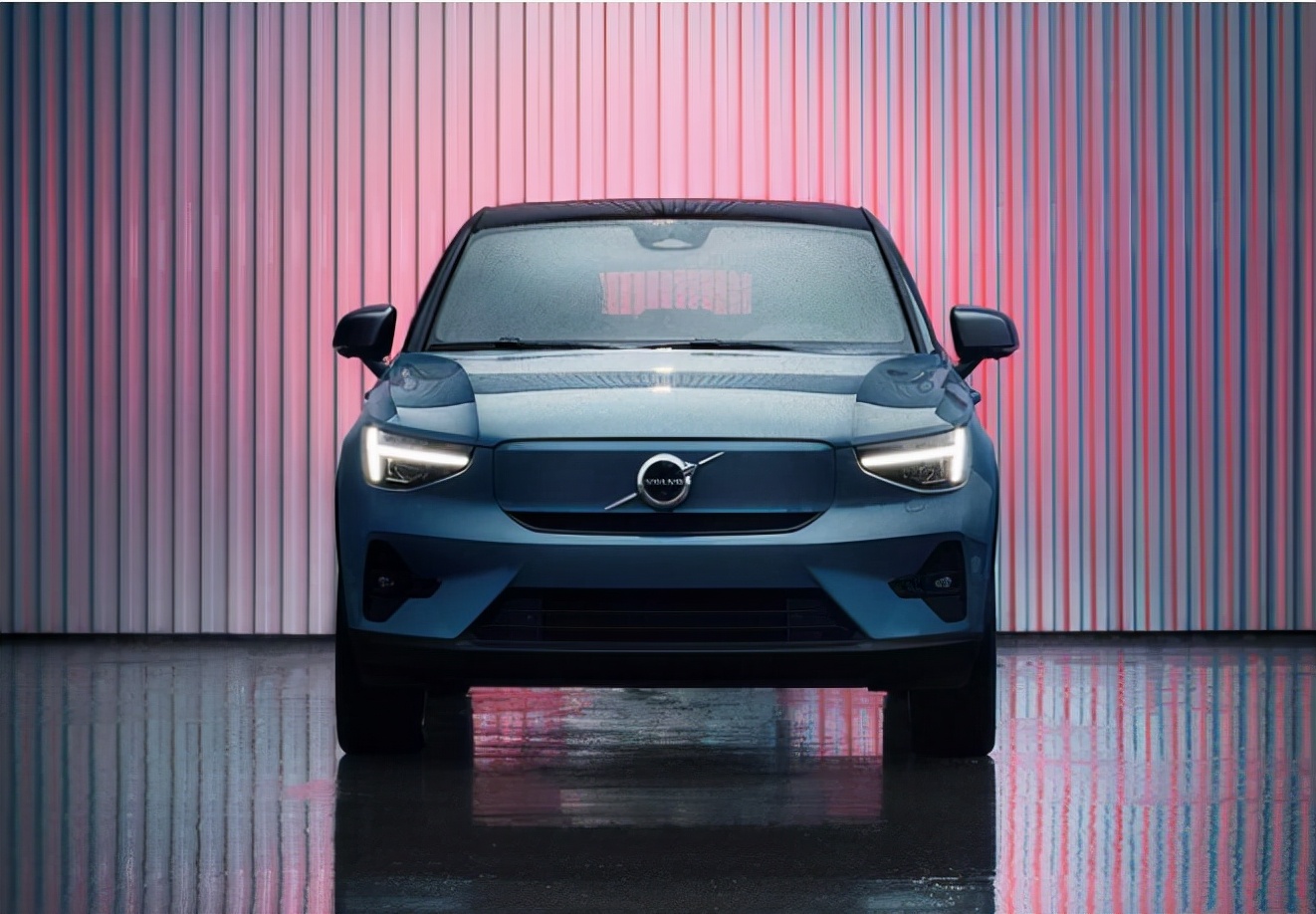 沃尔沃旗下首款纯电轿跑SUV 沃尔沃C40 Recharge将亮相广州车展