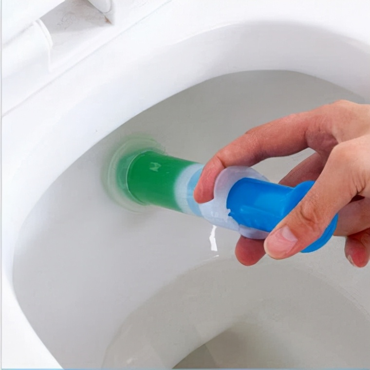 蓝色洁厕剂会导致“倒流”,还会危害健康?这些传言都是真的吗?休闲区蓝鸢梦想 - Www.slyday.coM 蓝色洁厕剂会导致“倒流”,还会危害健康?这些传言都是真的吗?休闲区蓝鸢梦想 - Www.slyday.coM