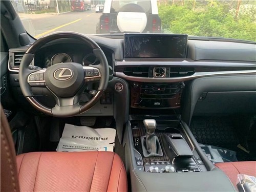 21款雷克萨斯lx570黑耀版配置凌志v8真实油耗