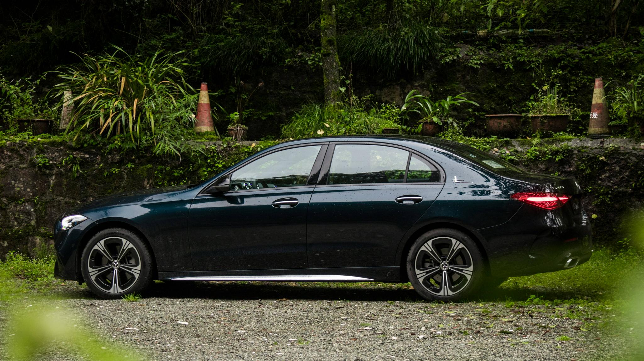 全新一代奔驰c260l拼科技体验的年代我小s会输