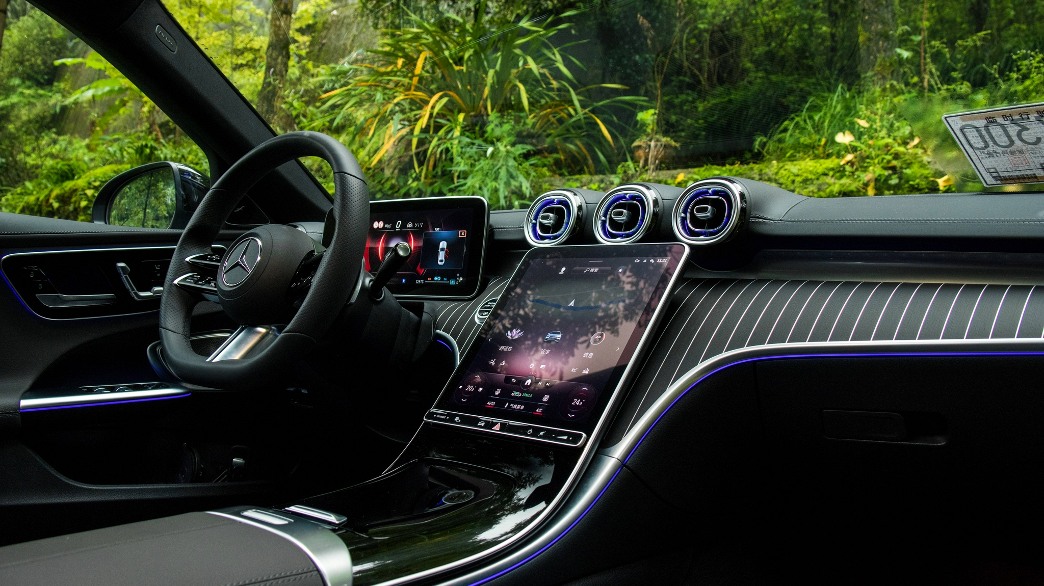 全新一代奔驰c260l:拼科技体验的年代,我"小s"会输?-新浪汽车