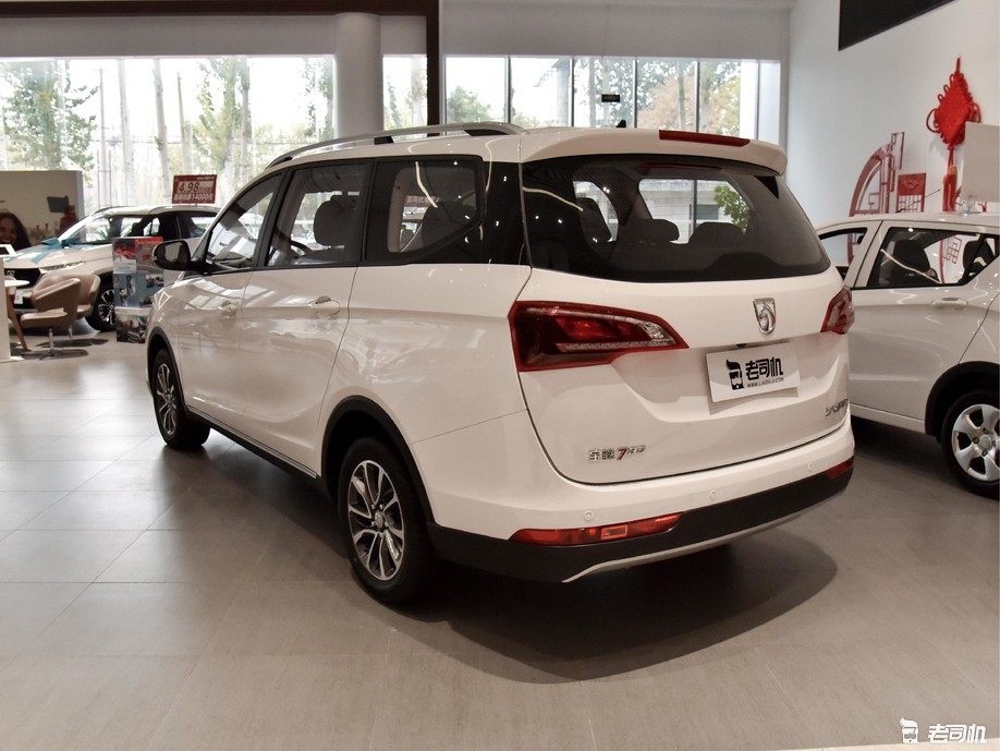 冲着性价比值得给好评小哥带你一起看宝骏730