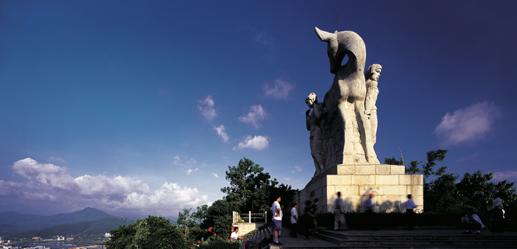 鹿回头雕塑&nbsp;鹿回头景区官网图