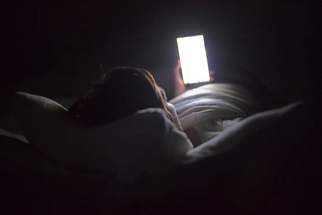 我在淘宝上当“哄睡师”，月入过万背后是年轻人的睡眠焦虑休闲区蓝鸢梦想 - Www.slyday.coM