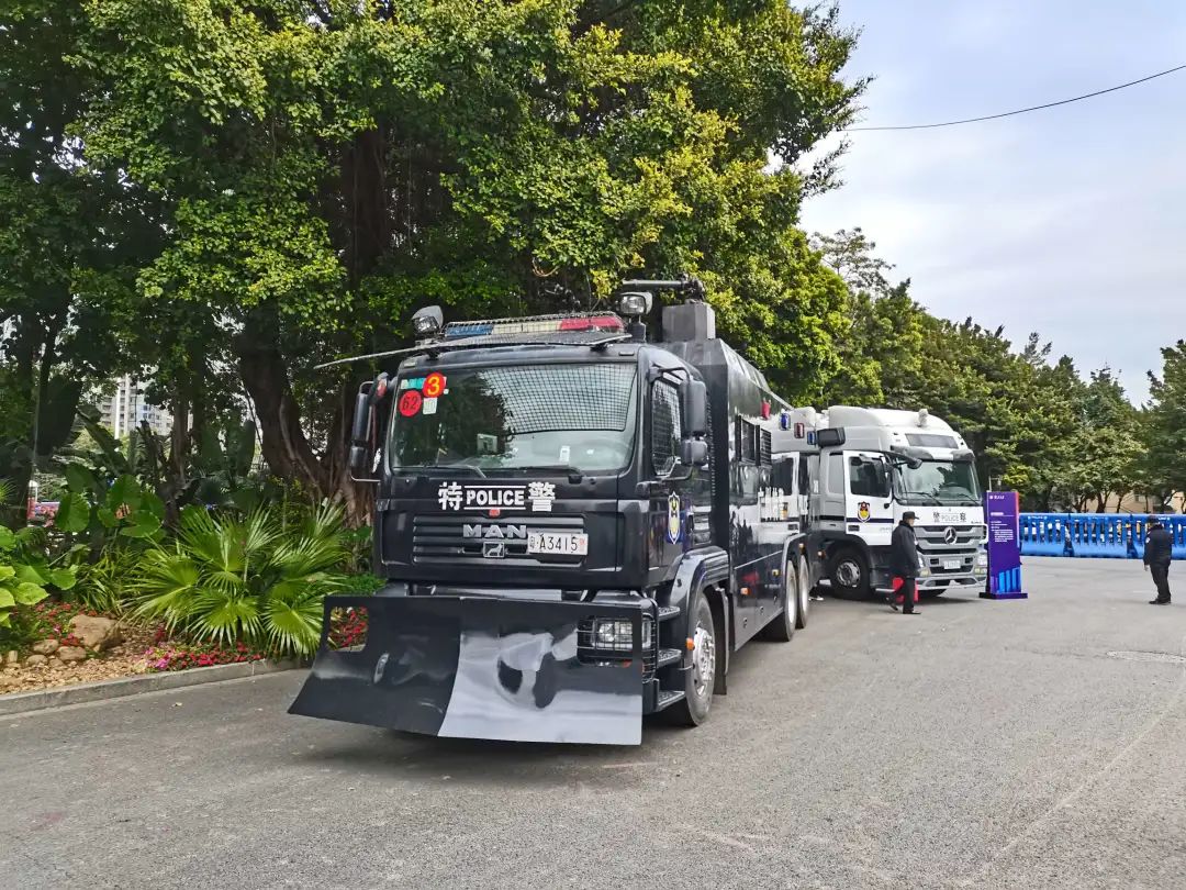 广州公安警营开放日精彩纷呈!