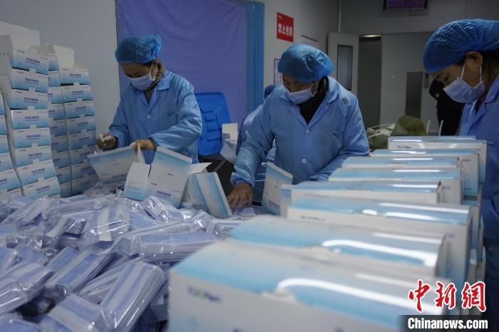 探访河南灭杀病菌型口罩生产车间 日产500万只