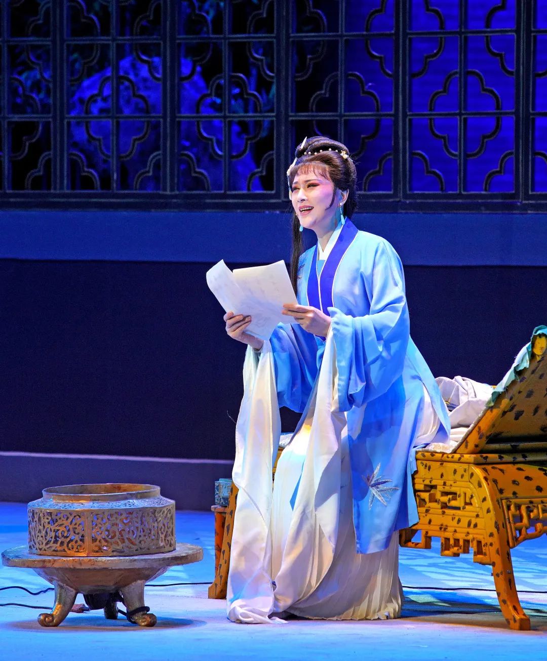 钱惠丽演绎"宝玉哭灵"08郭新洋钱惠丽,单仰萍两位梅花奖,文华奖演员