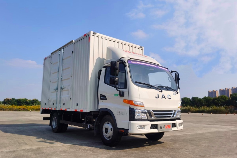 江淮轻卡国六轻量化时代销量和市占率双双提升