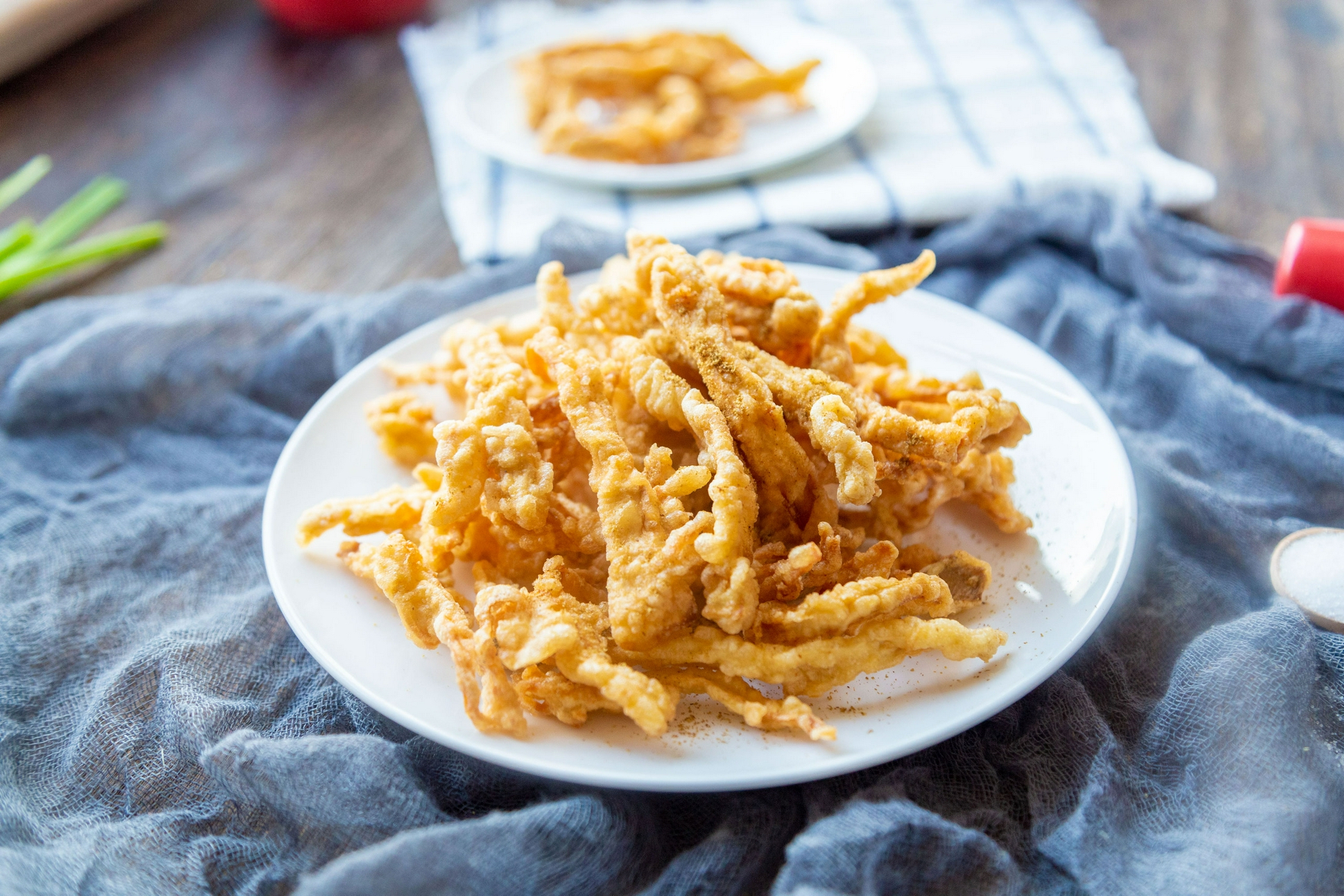 杏鲍菇这个做法太美味了裹上面粉炸一炸咬一口满嘴留香