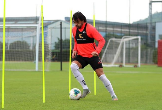 再见!曝最强归化球员高拉特将离开中国,国足崛起梦彻底破灭休闲区蓝鸢梦想 - Www.slyday.coM 再见!曝最强归化球员高拉特将离开中国,国足崛起梦彻底破灭休闲区蓝鸢梦想 - Www.slyday.coM