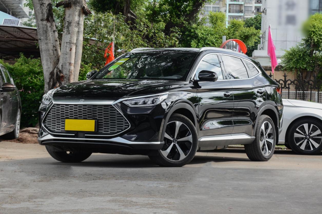 预算16万，上班族买啥车合适？就看这三款，省钱省油，还是大品牌