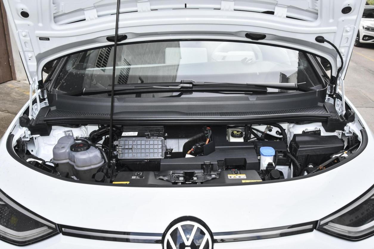 预算16万，上班族买啥车合适？就看这三款，省钱省油，还是大品牌