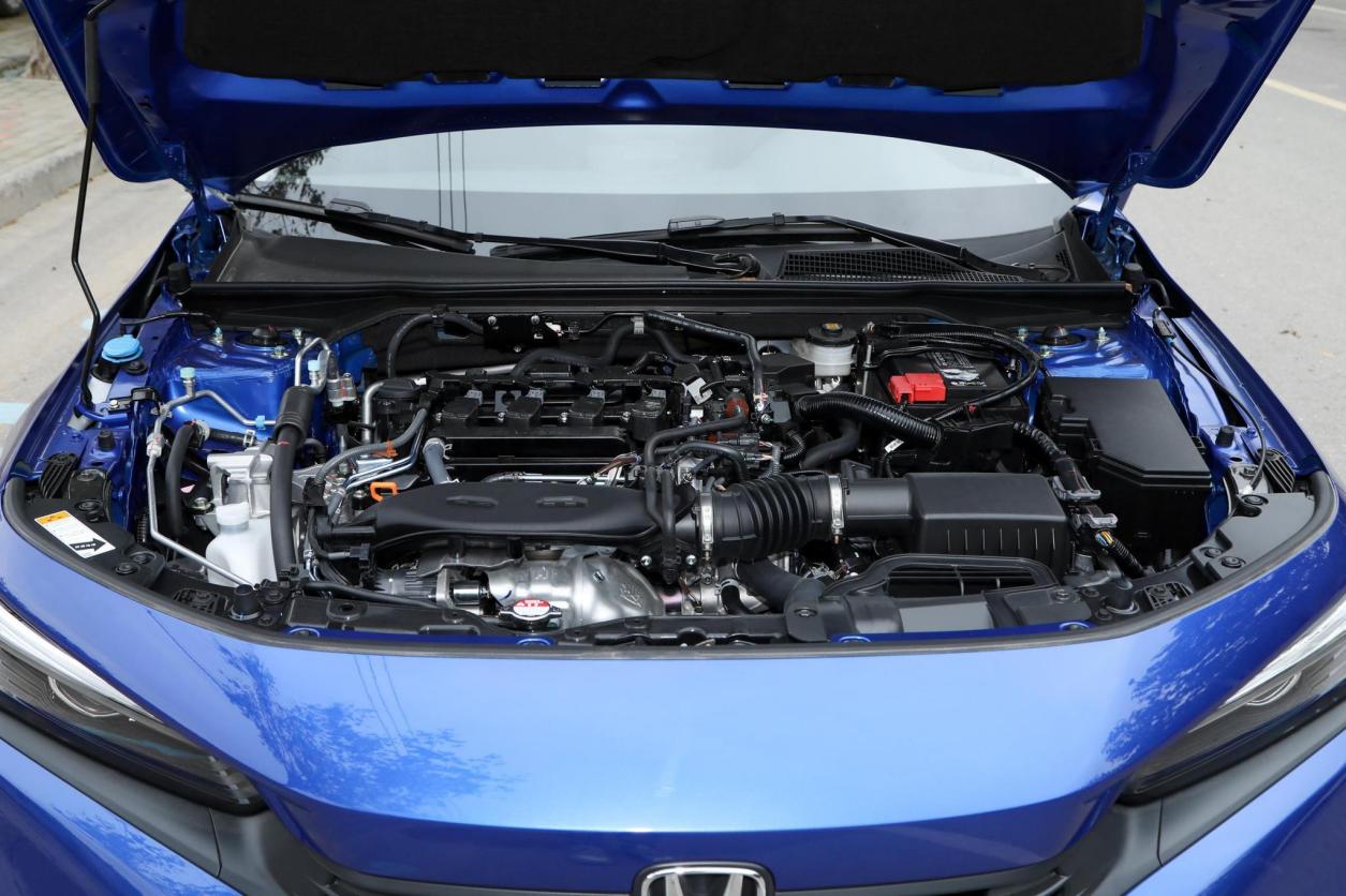 预算16万，上班族买啥车合适？就看这三款，省钱省油，还是大品牌