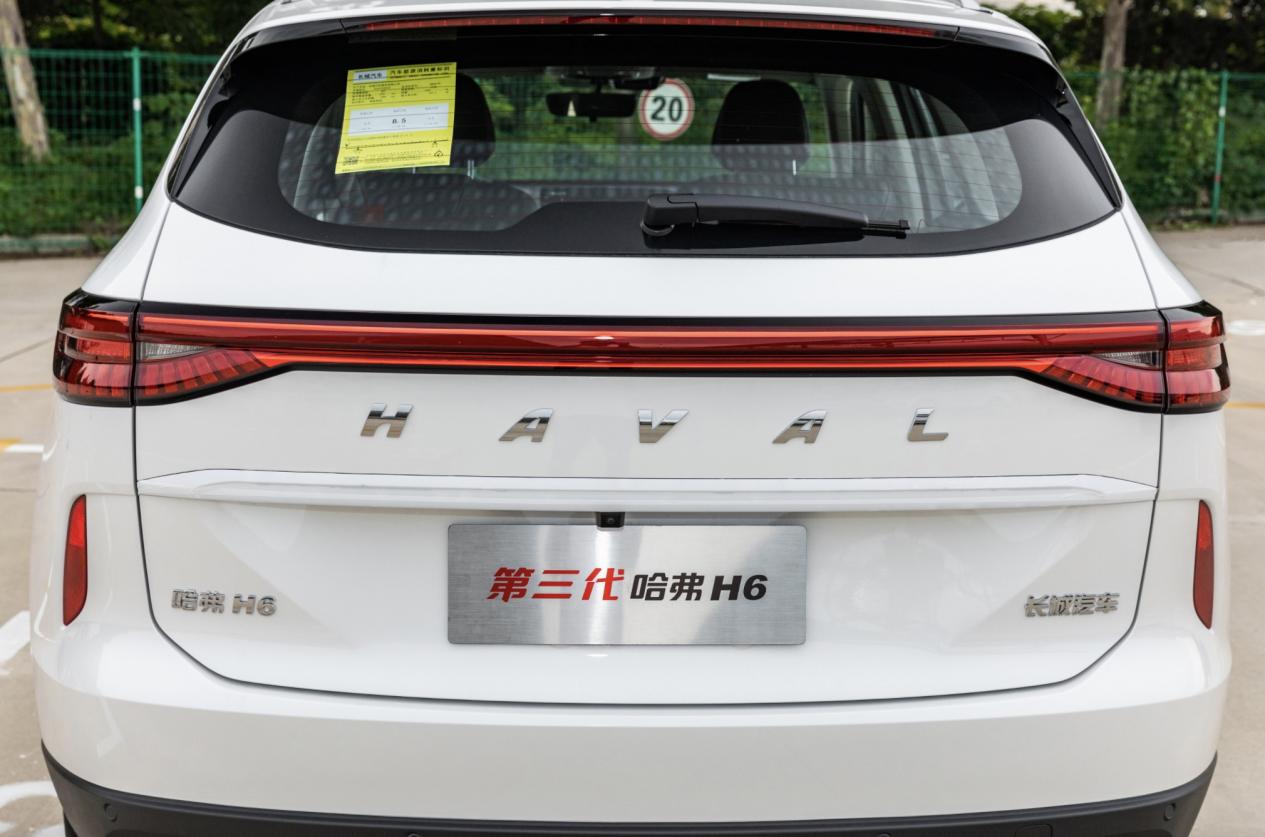 年轻人的第一台SUV怎么选？第二代CS55PLUS还是第三代哈弗H6？