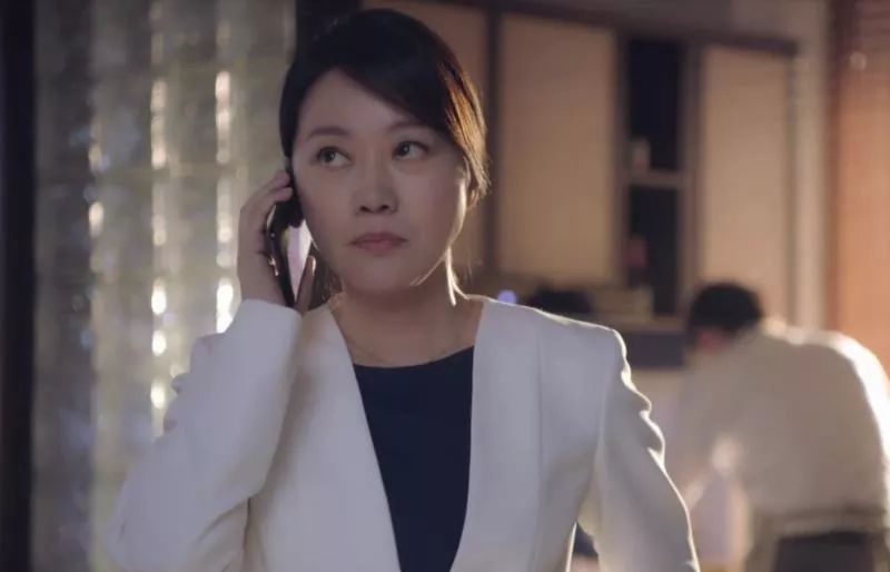 《突围》:大赞闫妮,把痴情,傻且胆小的石红杏给演活了休闲区蓝鸢梦想 - Www.slyday.coM 《突围》:大赞闫妮,把痴情,傻且胆小的石红杏给演活了休闲区蓝鸢梦想 - Www.slyday.coM