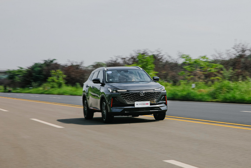 年轻人的第一台SUV怎么选？第二代CS55PLUS还是第三代哈弗H6？