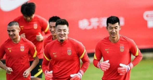 国足23点决战阿曼,亚足联给李铁送惊喜,阿兰洛国富有变休闲区蓝鸢梦想 - Www.slyday.coM