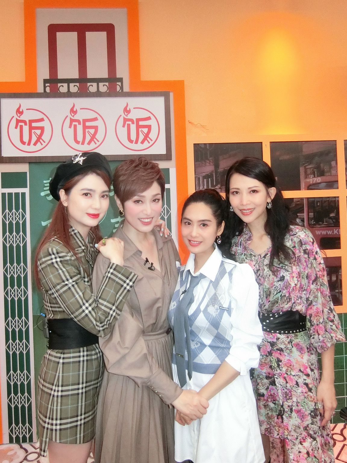 在娱乐圈打拼,身边不少人都曾带着怀疑的语气问,"女演员竞争那么大