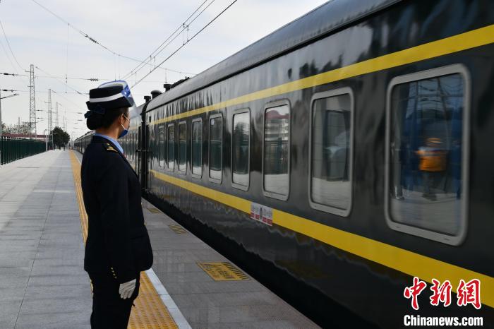 陕西阳安铁路治江站开行旅客列车无缝衔接汉中城固机场