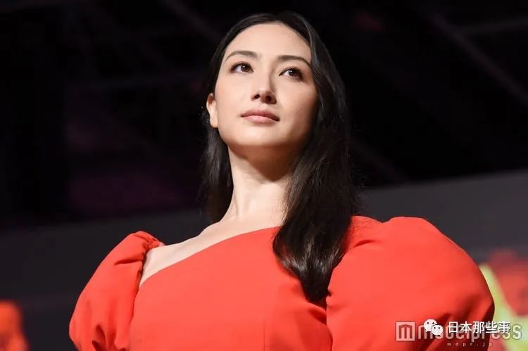 小田切让妻子香椎由宇复出 明年将参演新剧