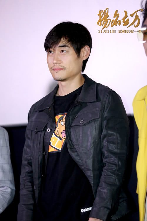 几位主创也大谈拍摄契机,饰演"良心编剧"李家辉的演员尹正表示自己