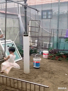 图片[3]-搞笑GIF趣图:美女，都这样了还溜冰，你的心得有多大啊！-魔性次元