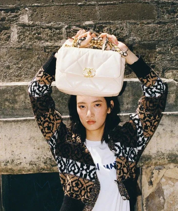  CHANEL 19手袋