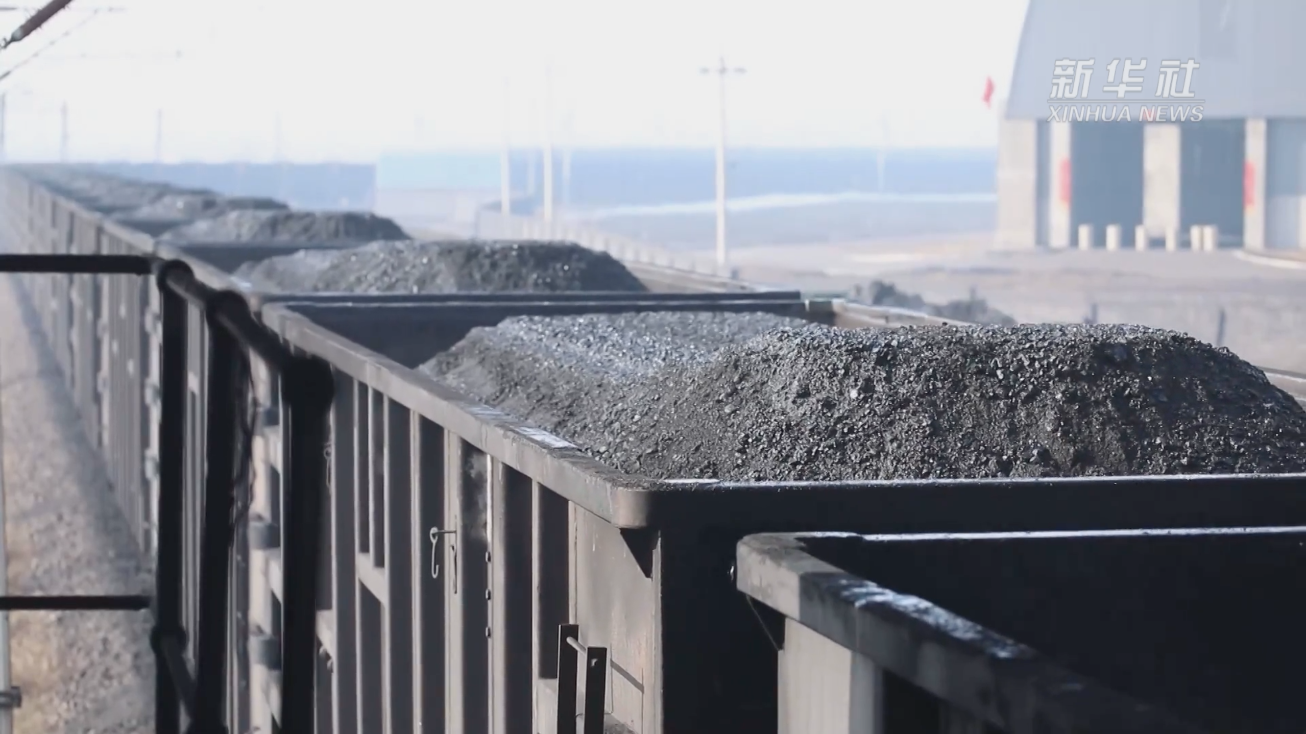 新华全媒 |一块煤炭的"保供"之旅|煤炭|电力_新浪新闻