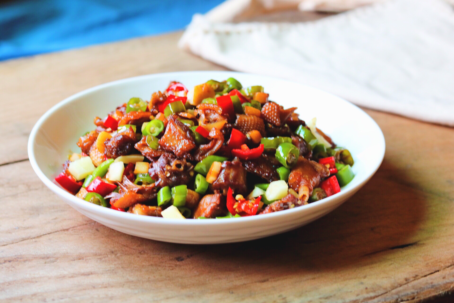 天冷教你做这道吃过了就忘不了的仔姜炒鸭用来下酒真合适