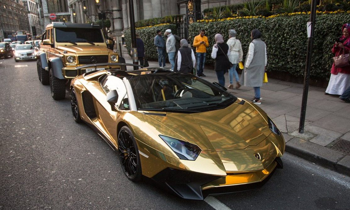 迪拜遍地豪车,连出租车都是超跑?带你走一遭,实情绝对惊到你-新浪汽车