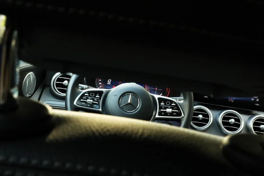 我在奔驰GLC Coupe身上找到了这款车的完整性休闲区蓝鸢梦想 - Www.slyday.coM