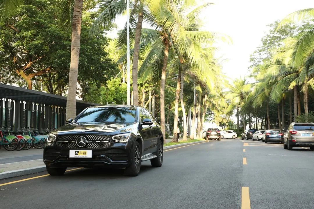 我在奔驰GLC Coupe身上找到了这款车的完整性休闲区蓝鸢梦想 - Www.slyday.coM