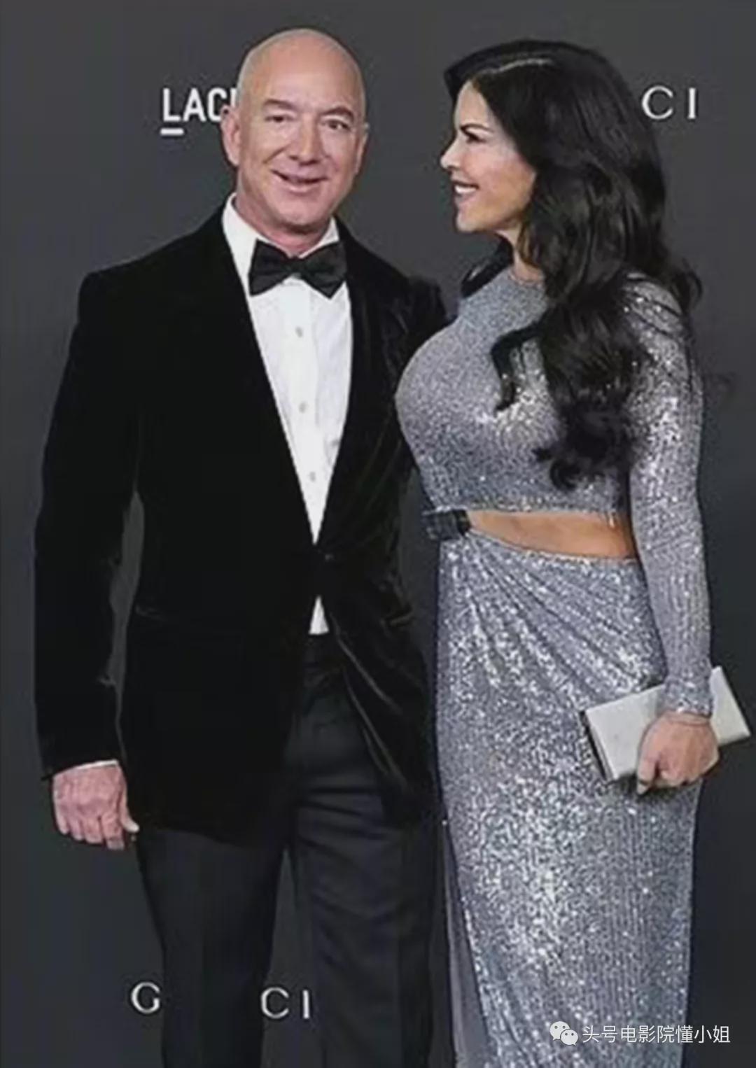 47岁了小李子该死的魅力世界首富女友紧贴贝索斯晒肌肉宣战