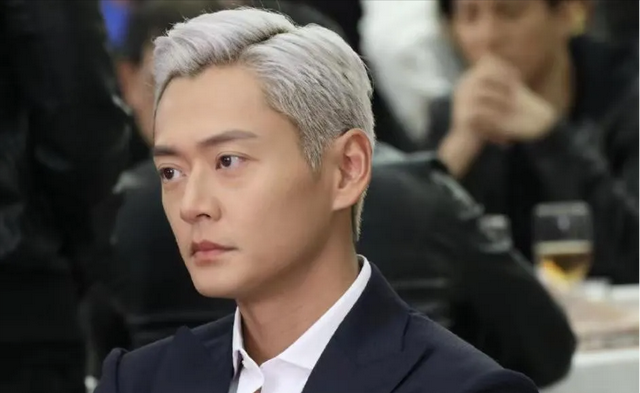 张振朗为剧增肥40磅,fit爆身型挑战张家辉,网友盼拿视帝|张振朗