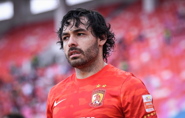 归化球员高拉特为什么放弃1亿年薪要回巴西？有三大原因决定休闲区蓝鸢梦想 - Www.slyday.coM