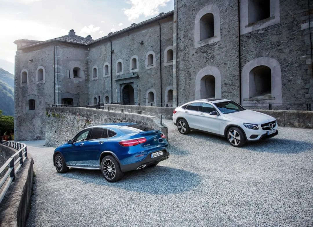 我在奔驰GLC Coupe身上找到了这款车的完整性休闲区蓝鸢梦想 - Www.slyday.coM